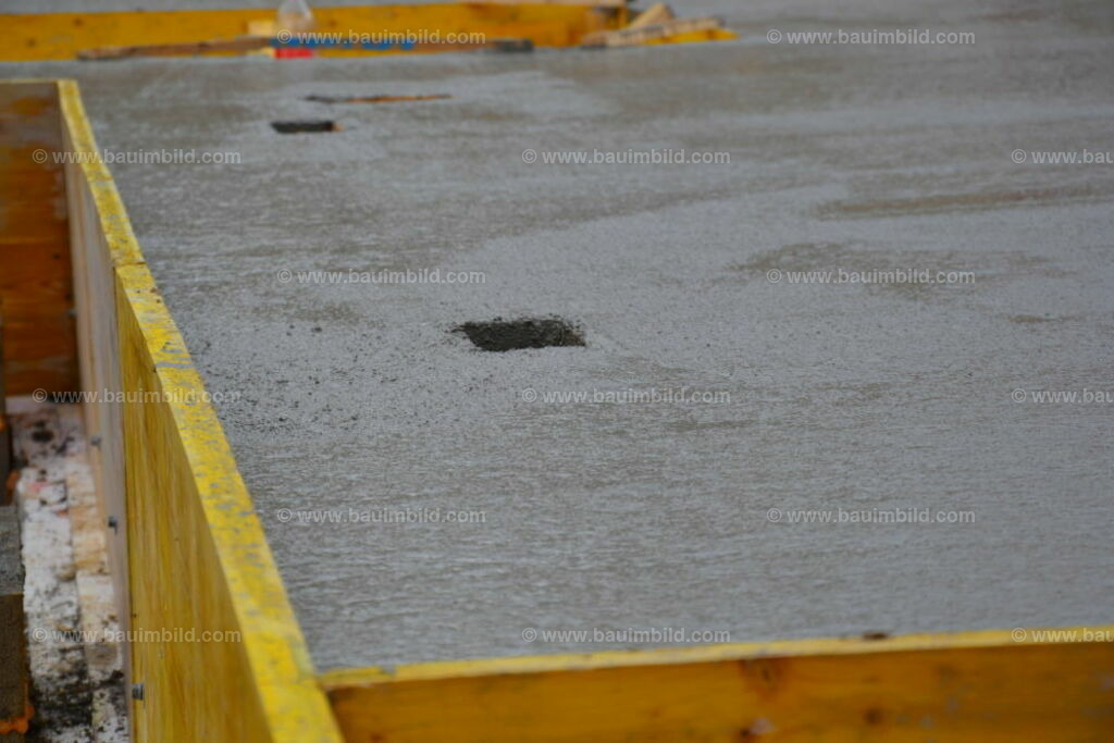 bib-lg04-betonarbeiten-0367 | Nach LV-Leistungsgruppen sortierte Detailfotos über den Bau eines Hauses. Alle Hausbau-Bilder direkt vom Urheber und Autor der Website Haus-Selber-Bauen.com