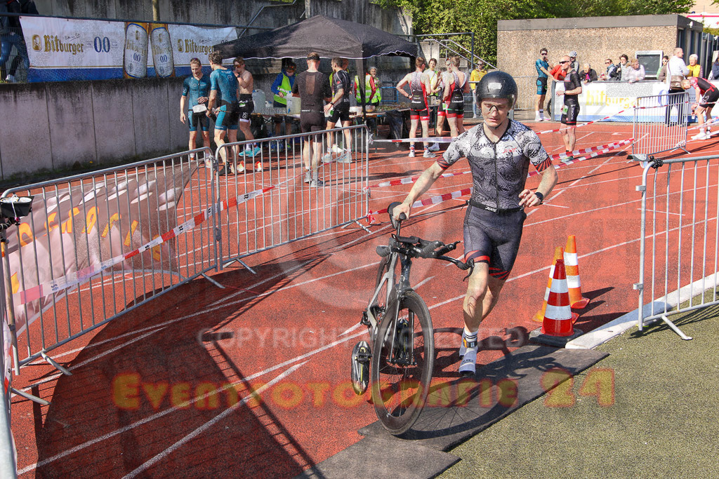 220424_1048_EV8_8798 | Sportfotografie im Rhein-Sieg Kreis, Köln, Bonn, NRW, Rheinland Pfalz, Hessen, etc. Unser Tätigkeitsfeld umfasst den Laufsport vom Volkslauf über den Marathon, Duathlon, Triathon bis zum Ultralauf wie Kölnpfad Ultra oder Schindertrail.