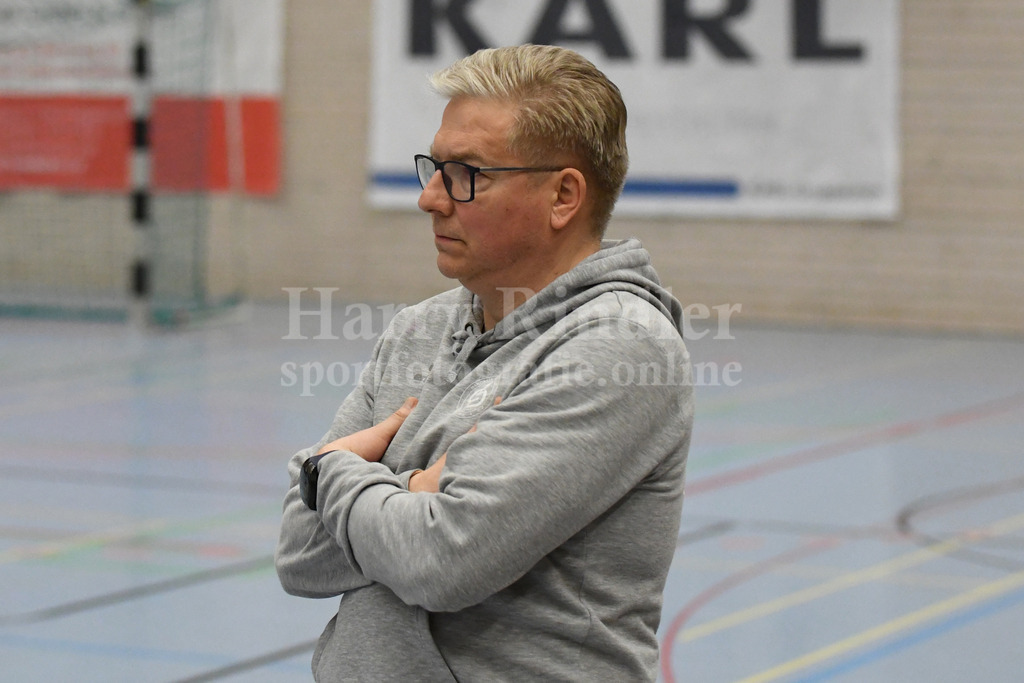 HC Deggendorf : TSV Simbach II   | Kai-Uwe  Herrlich  (Trainer HC Deggendorf) - Realisiert mit Pictrs.com