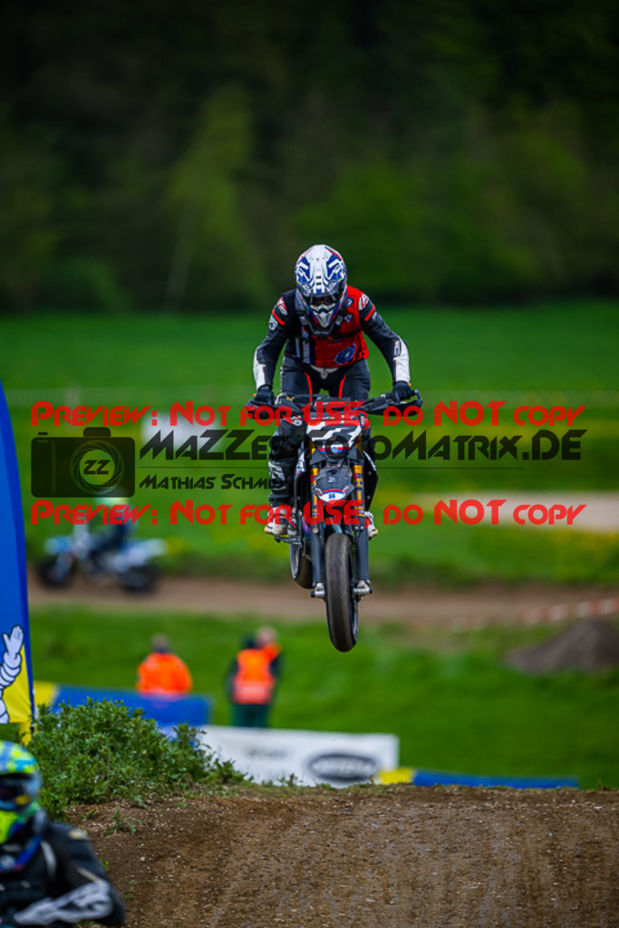 MaZZes_FotoMatrix_230506_9482 | UE40