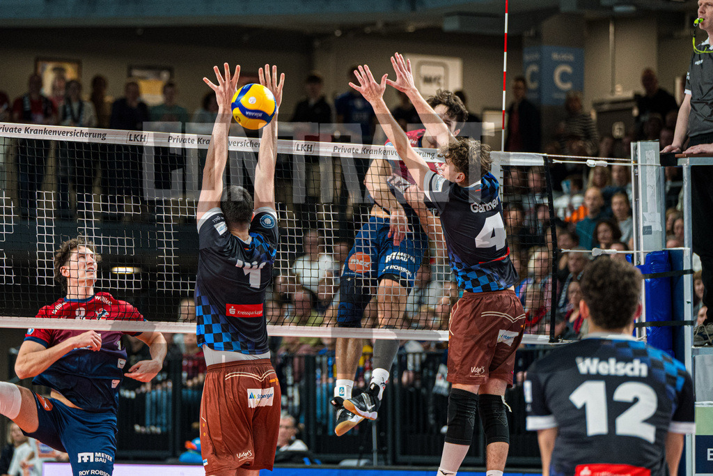 Volleyball I Herren I Saison 2025/2026 I Bundesliga I 10. Spieltag I SVG Lüneburg - WWK Volleys Herrsching | CONTRAST ZERØ MEDIA - Realisiert mit Pictrs.com