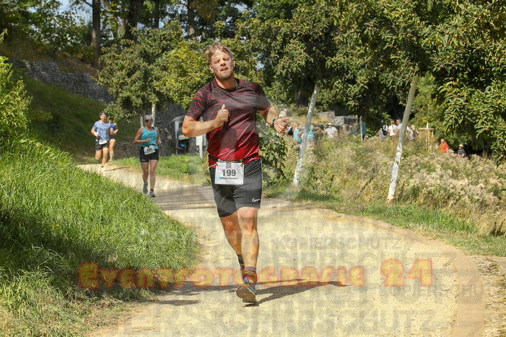 250824_1303_EX1_1240 | Sportfotografie im Rhein-Sieg Kreis, Köln, Bonn, NRW, Rheinland Pfalz, Hessen, etc. Unser Tätigkeitsfeld umfasst den Laufsport vom Volkslauf über den Marathon, Duathlon, Triathon bis zum Ultralauf wie Kölnpfad Ultra oder Schindertrail.