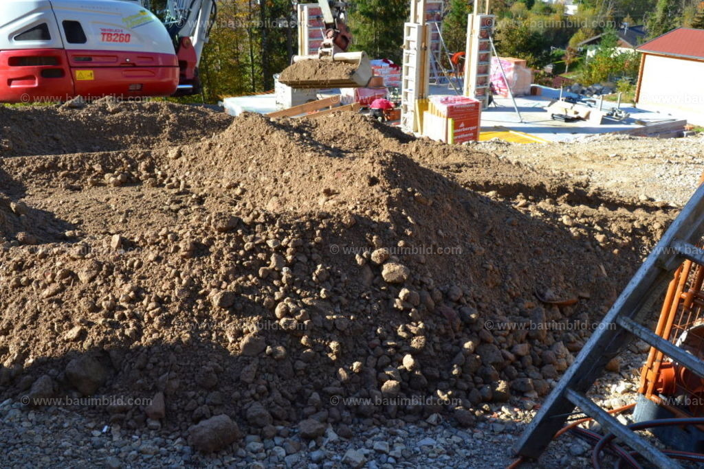 bib-lg02-erdarbeiten-0143 | Nach LV-Leistungsgruppen sortierte Detailfotos über den Bau eines Hauses. Alle Hausbau-Bilder direkt vom Urheber und Autor der Website Haus-Selber-Bauen.com