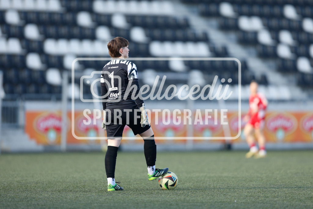 Fußball I Frauen I Saison 2025-2026 I Testspiel I FSV Gütersloh - SpVg Aurich-06 | Leah Blome (1, FSV Gütersloh) - Realisiert mit Pictrs.com