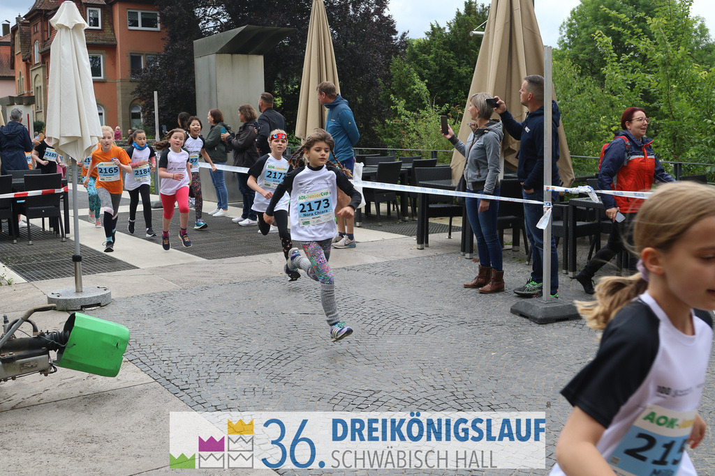 AOK Junior Cup 400m | 3Königslauf 2022 AOK Junior Cup 400m - Realisiert mit Pictrs.com