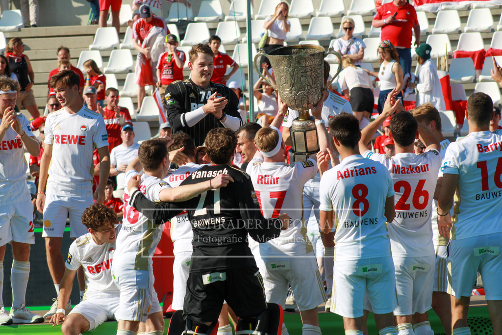 DM23 Finale Herren Mannheimer HC - Rot-Weiß Köln 04.06.23 | lanaschraderfotografie - Realisiert mit Pictrs.com