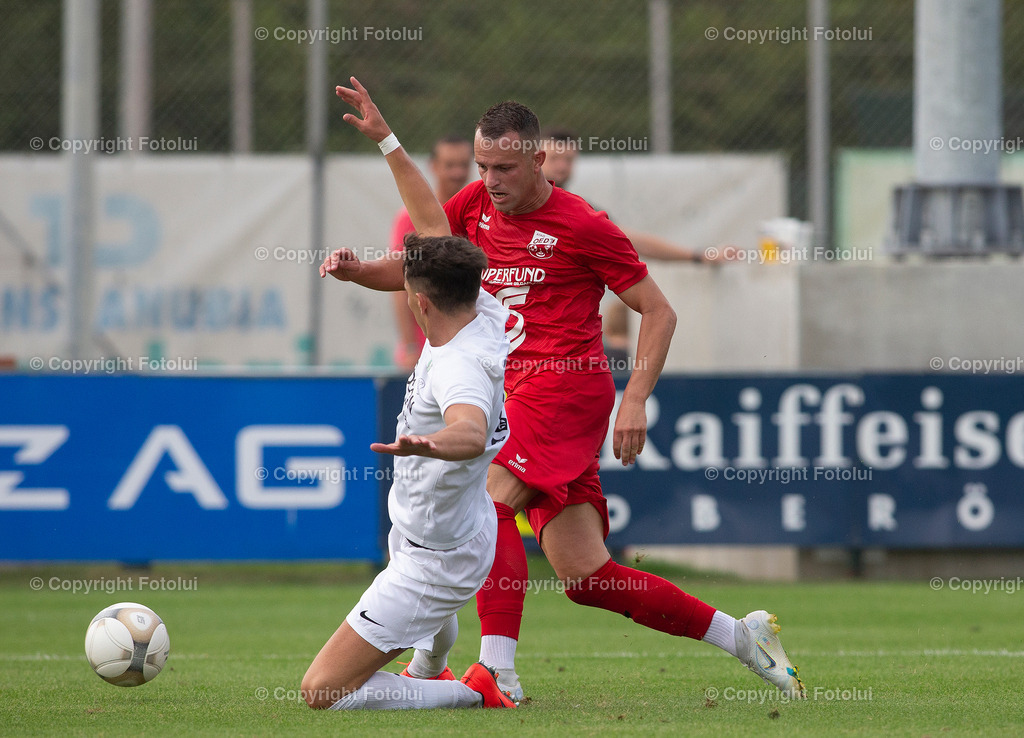 A_LUI_120822_32 | SPORT,FUSSBALL,LT1 OOE LIGA ASKOE OEDT-UNION PROCON DIETACH 12.08.2022 
IM BILD:  NENAD VIDACKOVIC (OEDT) UND CHRISTIAN LASKAJ (DIETACH) FOTO:FOTOLUI

