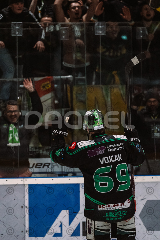 Alligators_vs_Erding_12_12_2025-212 | Höchstadt Alligators Fotogalerie: Eishockey-Action aus Franken. Professionelle Spielfotos, Portraits & Stadionbilder zum Download. Jetzt entdecken! - Realisiert mit Pictrs.com