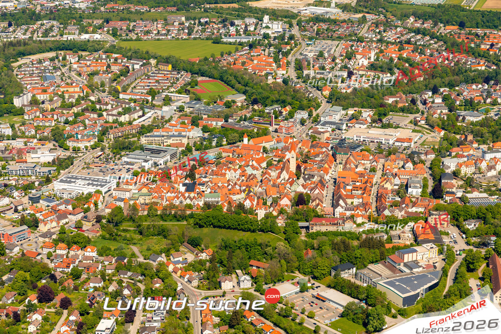 Das Luftbild zeigt :  Kaufbeuren - Die Luftaufnahme wurde 2024 vom UL-Flugzeug aus erstellt ( keine Drohne ) - Hochauflösende Luftaufnahme - Für grossformatige Ausdrucke geeignet. Die Geschenkidee !Mit Lizenz und Bildrechte bestellbar