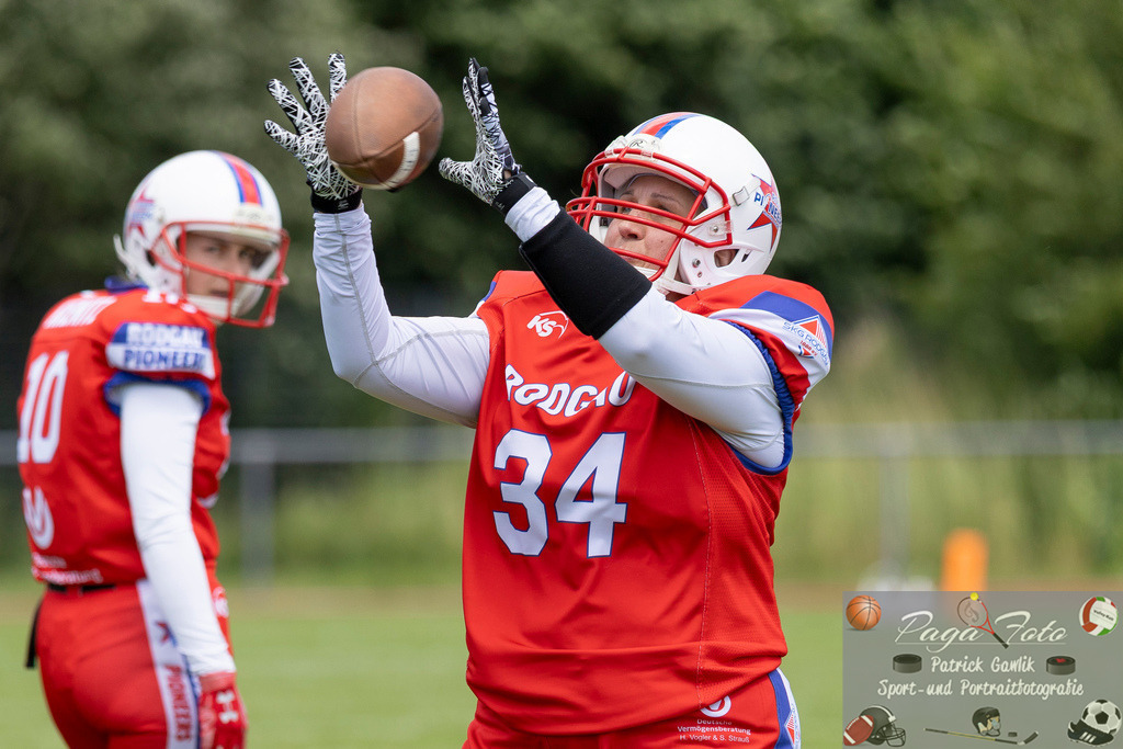 GFLW 1: German Football League Women 1: Rodgau Pioneers Ladies - Stuttgart Scorpions Sisters, 07.06.2026 | Kerstin Dreier (Rodgau Pioneers Ladies #34), fängt einen Ball,Rodgau Pioneers Ladies - Stuttgart Scorpions Sisters, Rodgau, Maingau-Energie-Stadion "Am Weichsee", 7.6.2026 - Realisiert mit Pictrs.com