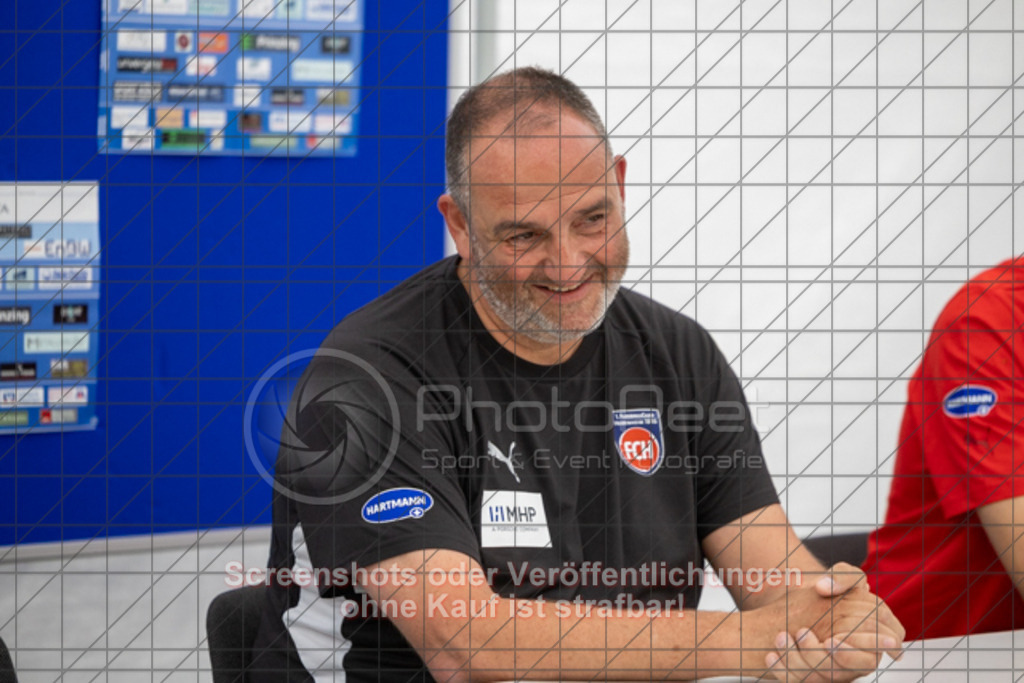 20250706_180241_2411 | #,TSG Salach (blau) vs. 1.FC Heidenheim (rot), Fußball, Freundschaftsspiel - WfV, Saison 2025/2026, Rasensportplatz, Staufenecker Str. 41, 73084 Salach, 06.07.2025 - 15:30 Uhr,Foto: PhotoPeet-Sportfotografie/Peter Harich