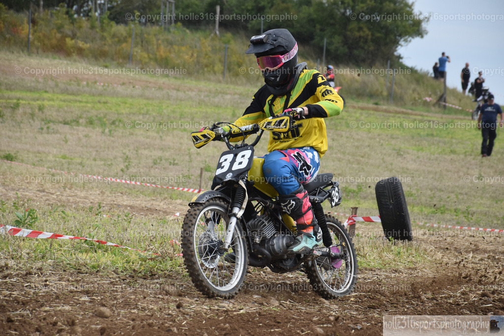 DSC_0857 | Sportfotografie , Motorsport, Motoross, Reitsport, Mointainbike, Enduro,
Landschaft , Outdoor, Eventfotografie, Landschaft, Bilder online bestellen - Realisiert mit Pictrs.com