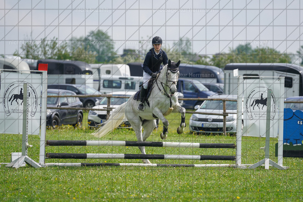 20240509-FAH02158 | Turnierbilder der Turnierfotografen Bayern, Pferdesport Fotografie, Reitsportbilder, Turnier Landberg am Lech, Turnierbilder bayern, Fotoagentur Herrmann