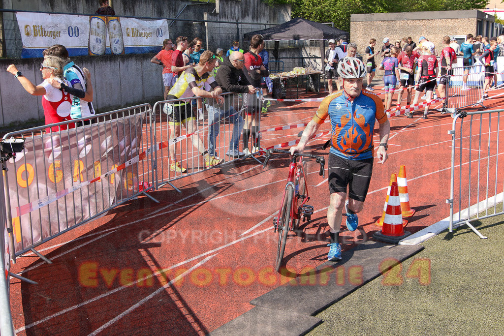 220424_1123_EV8_8993 | Sportfotografie im Rhein-Sieg Kreis, Köln, Bonn, NRW, Rheinland Pfalz, Hessen, etc. Unser Tätigkeitsfeld umfasst den Laufsport vom Volkslauf über den Marathon, Duathlon, Triathon bis zum Ultralauf wie Kölnpfad Ultra oder Schindertrail.