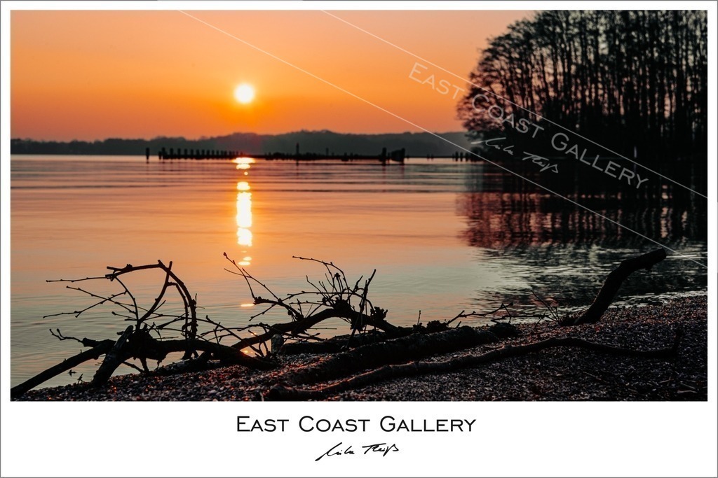 Sundown by the Lake | EastCoastGallery - Realisiert mit Pictrs.com