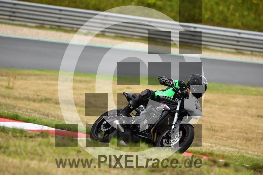 0039-20250721_10041 | Schöne Erinnerungen an spannende Momente - das festzuhalten ist unser Job. PIXELrace.de ist seit 2003 auf den Rennstrecken Europas unterwegs um die Action draußen beim Fahren und die wunderbare Stimmung imm Fahrerlager für euch einzufangen.