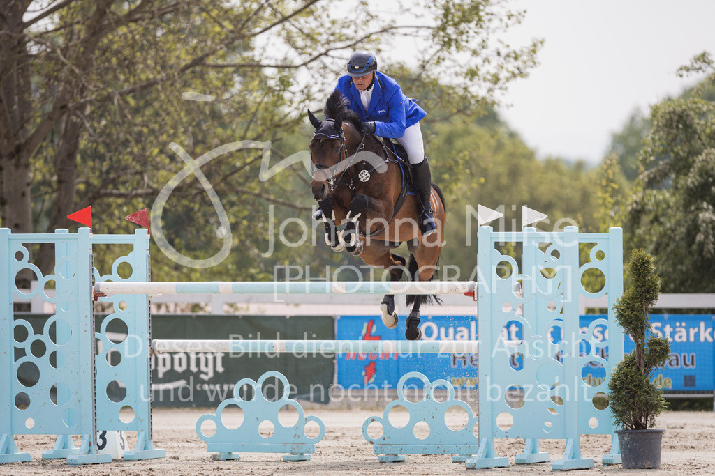 230521_MayDays_FinaleAmateurTour-814 | Deine schönsten Turniermomente als professionelle Fotos! Entdecke hochwertige Pferdesport-Fotografie im Online-Shop. Jetzt Fotos finden & bestellen!