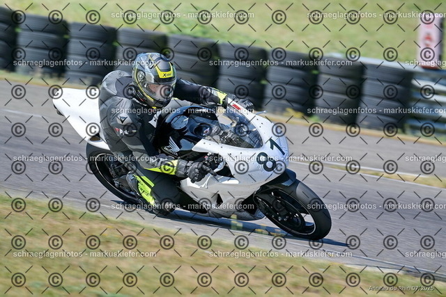 25bt04-0118 | markuskiefer.com - Realisiert mit Pictrs.com