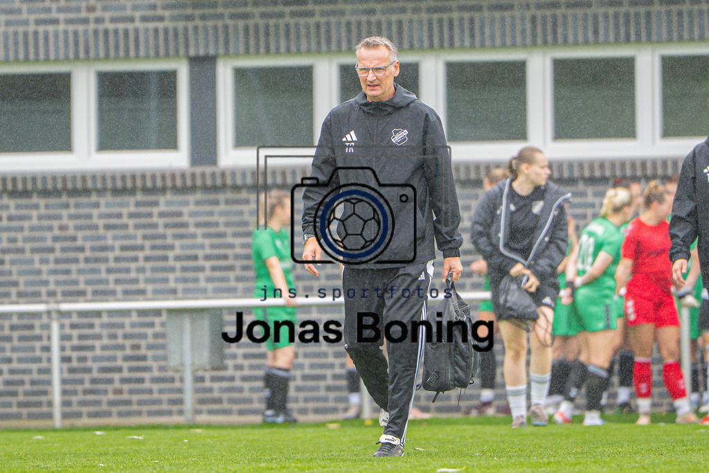 Fußball I Frauen I Saison 2026-2027 I Oberliga Niedersachsen I 2. Spieltag I DSJ SV Bunnen - TuS Büppel I 1465 | jns.sportfotos - Realisiert mit Pictrs.com