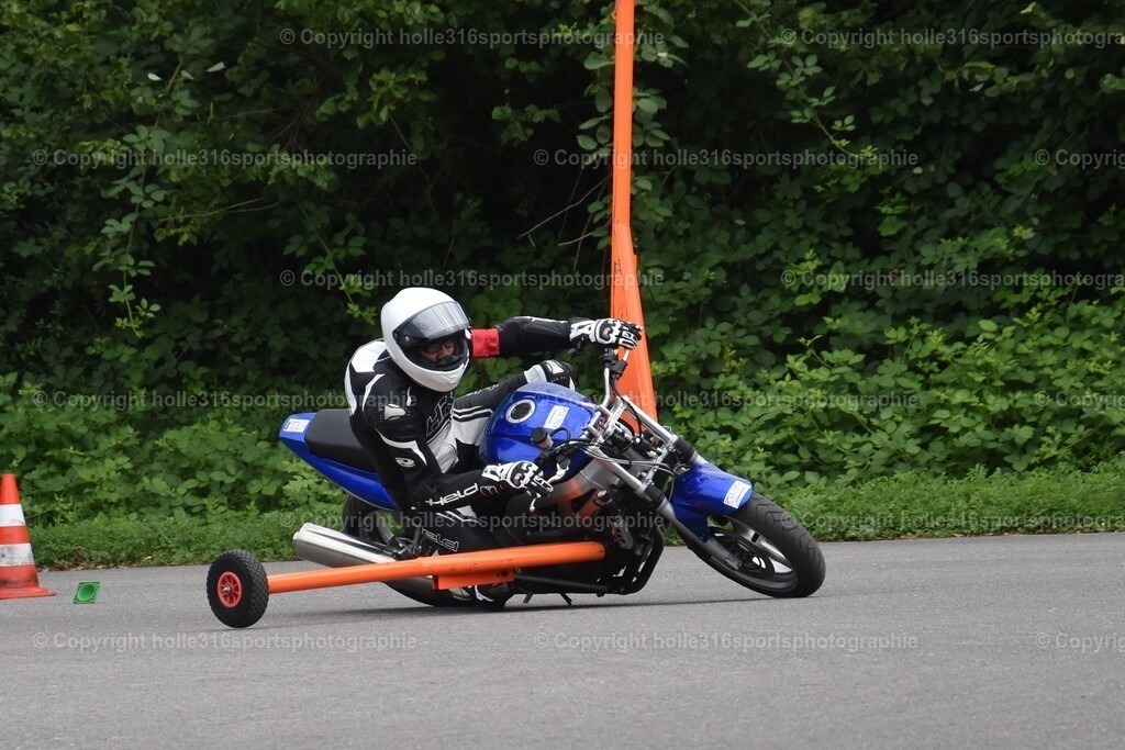 DSC_0299 | Sportfotografie , Motorsport, Motoross, Reitsport, Mointainbike, Enduro,
Landschaft , Outdoor, Eventfotografie, Landschaft, Bilder online bestellen - Realisiert mit Pictrs.com