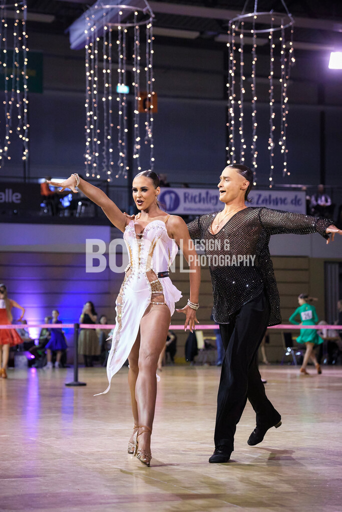 Winter Dance Festival | Mülheim a.d. Ruhr - 13.12.2025: Winter Dance Festival in Mülheim a.d. Ruhr (Westenergiehalle), Germany. Photo by: BobNL design &amp; photography - Realized with Pictrs.com