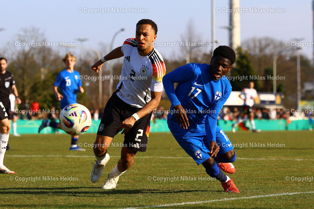 NH_DeutschlandU19_FinnlandU19_UEFAQualifikationsturnier_22032025 | #2 Eric da Silva Moreira (Deutschland U19), #17 Djoully Nzoko (Finnland U19)Fußball I Junioren I UEFA-U19-Europameisterschaft I Saison 2024-2025 I Qualifikationsturnier I Deustchland U19 - Finnland U19 I 22.03.2025 I GWG-Stadion Flutmulde