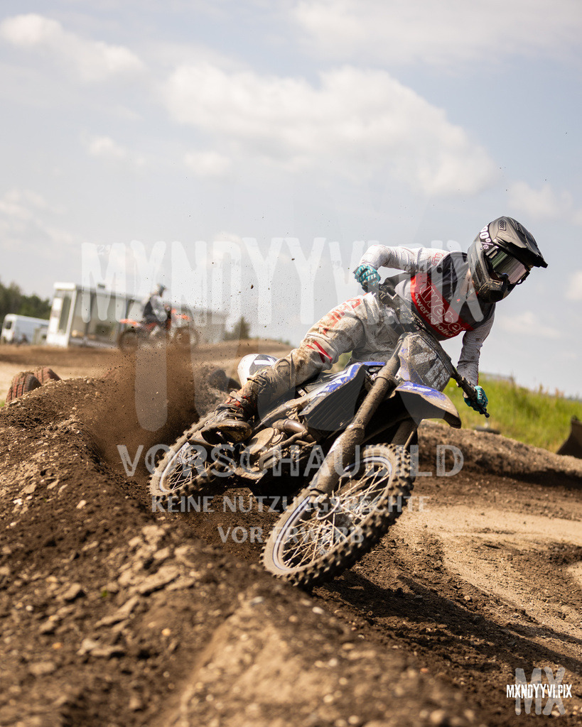 866A1349 | mxndyyvipix