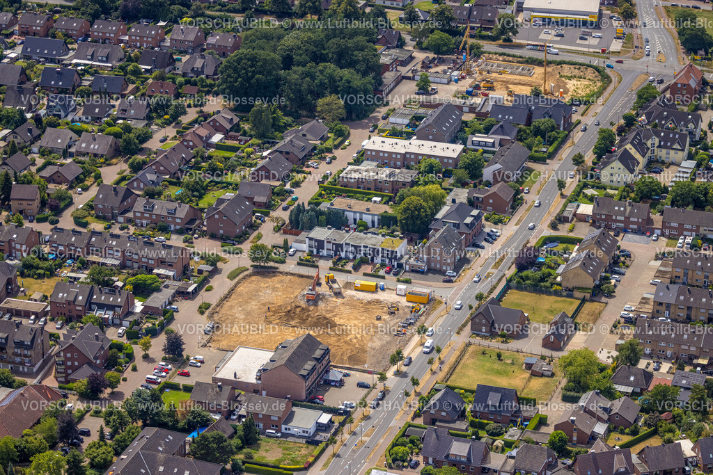 Hamminkeln220703575 | Luftbild, Baustelle mit Neubau für Aldi Supermarkt an der Bahnhofstraße Ecke Sperlingstraße, Baustelle Bahnhofstraße Ecke Duisburger Straße, Mehrhoog, Hamminkeln, Niederrhein, Nordrhein-Westfalen, Deutschland