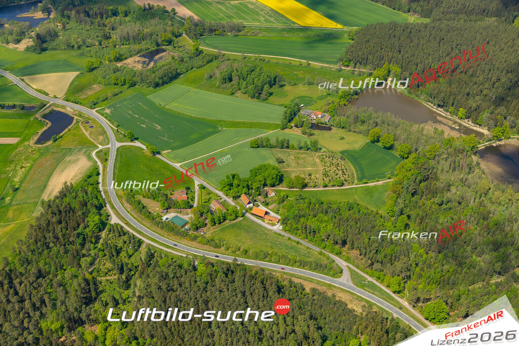 Die Luftaufnahme Neubau - Mitwitz wurde 2022 vom Flugzeug aus (keine Drohne) erstellt. Hohe Auflösung -für große Poster und Wandbilder geeignet - Garantiert!