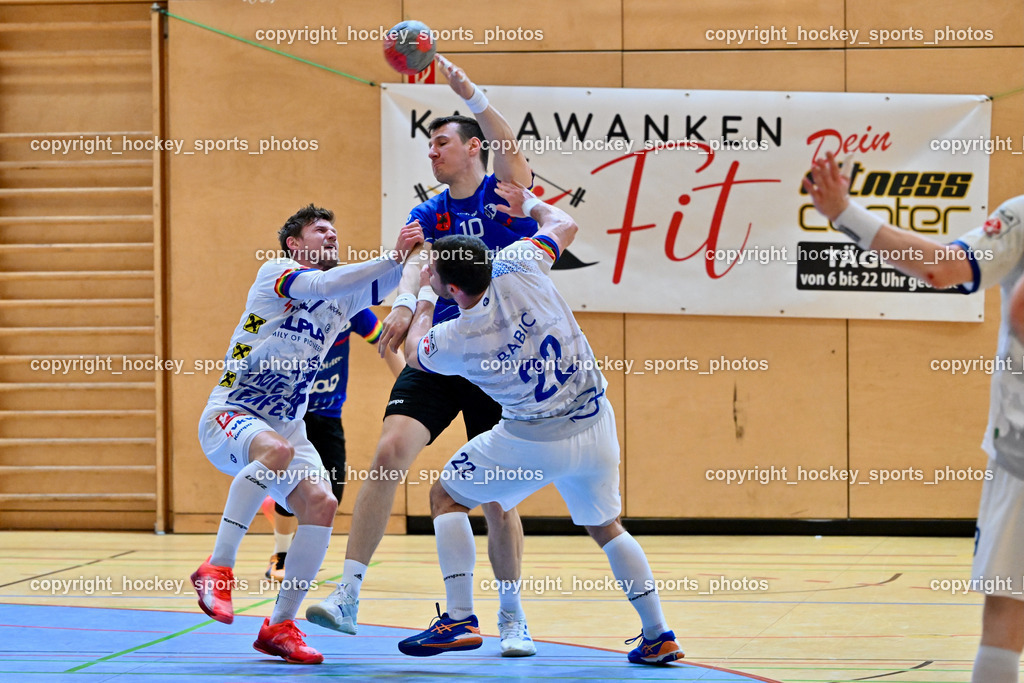 SC Ferlach vs. ALPLA HC Hard | #22 BABIC Dejan SC Hard, #27 WENDEL Samuel SC Hard, #10 Perkusic Toni SC Ferlach, SC Ferlach vs. ALPLA HC Hard, SC Ferlach vs. ALPLA HC Hard am 05.04.2025 in Ferlach (Ballspielhalle Ferlach), Austria, (Photo by Bernd Stefan)