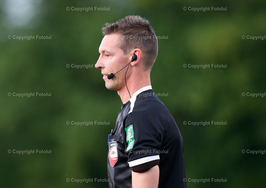 A_LUI_08052026_14 | SPORT FUSSBALL REGIONALLIGA MITTE ASKOE OEDT-SC KALSDORF 08.05.2026 IM BILD: SCHIEDSRICHTER HOLGER DIETZ FOTOLUI