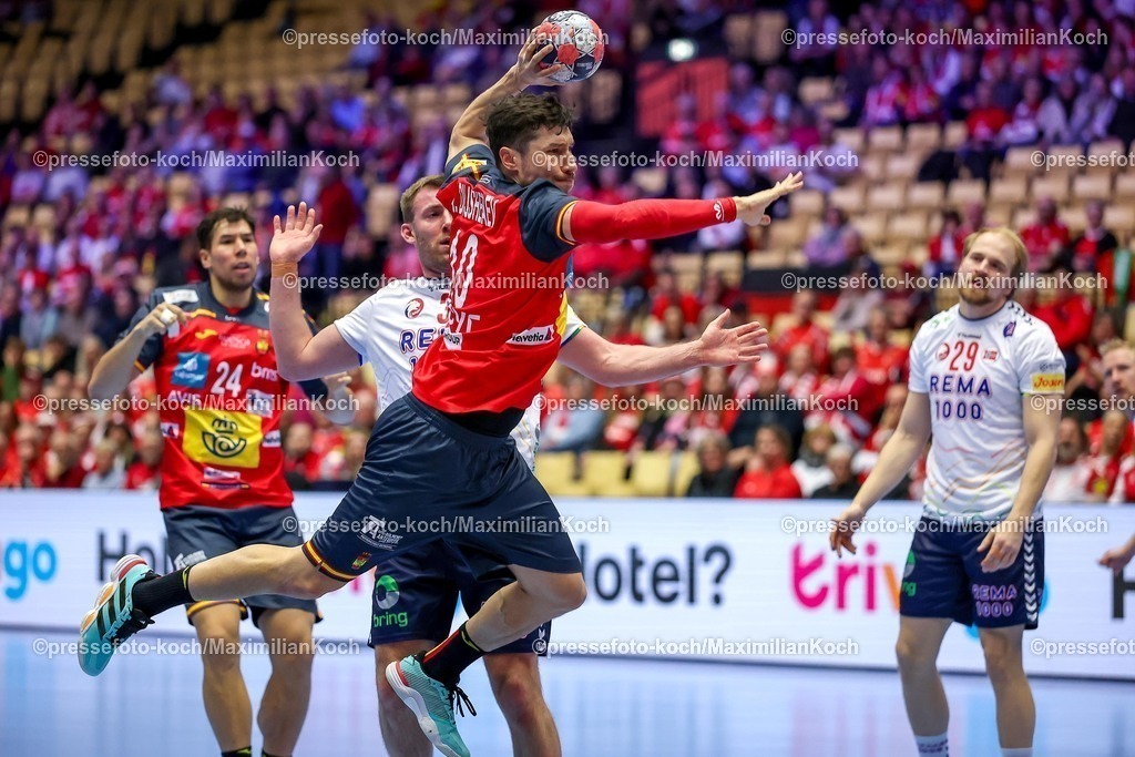 EHF22012602024 | 22.01.2026, Handball, Men's EHF EURO 2026, Spanien - Norwegen, Jyske Bank Boxen in Herning, Dänemark, Main Round:  Alex Dujshebaev Dovichebaeva (Espania #10) 