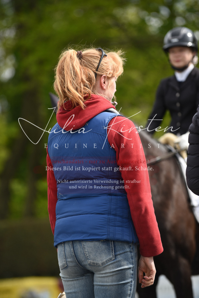 20230513_JK-Röhrsdorf-16-373 | Pferde- und Turnierfotografie in Westsachsen. Pferdeportraits, Auftragszeichnungen und intuitive Kunst.