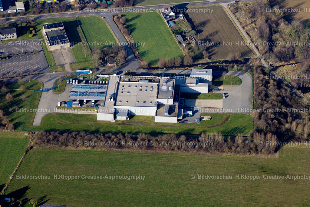 Luftbild Kempen-8828 | Luftbildfotografie Gebäude und Produktionshallen auf dem Lebensmittelhersteller- Werksgelände " deli carte GmbH &amp; Co. KG " an der Straße Teilmansfeld in Kempen im Bundesland Nordrhein-Westfalen, Deutschland - Realized with Pictrs.com
