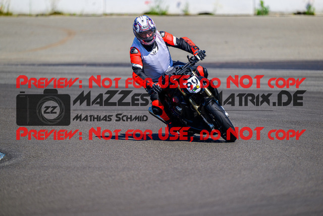 MaZZes_FotoMatrix_240520_6021986_8753 | INST