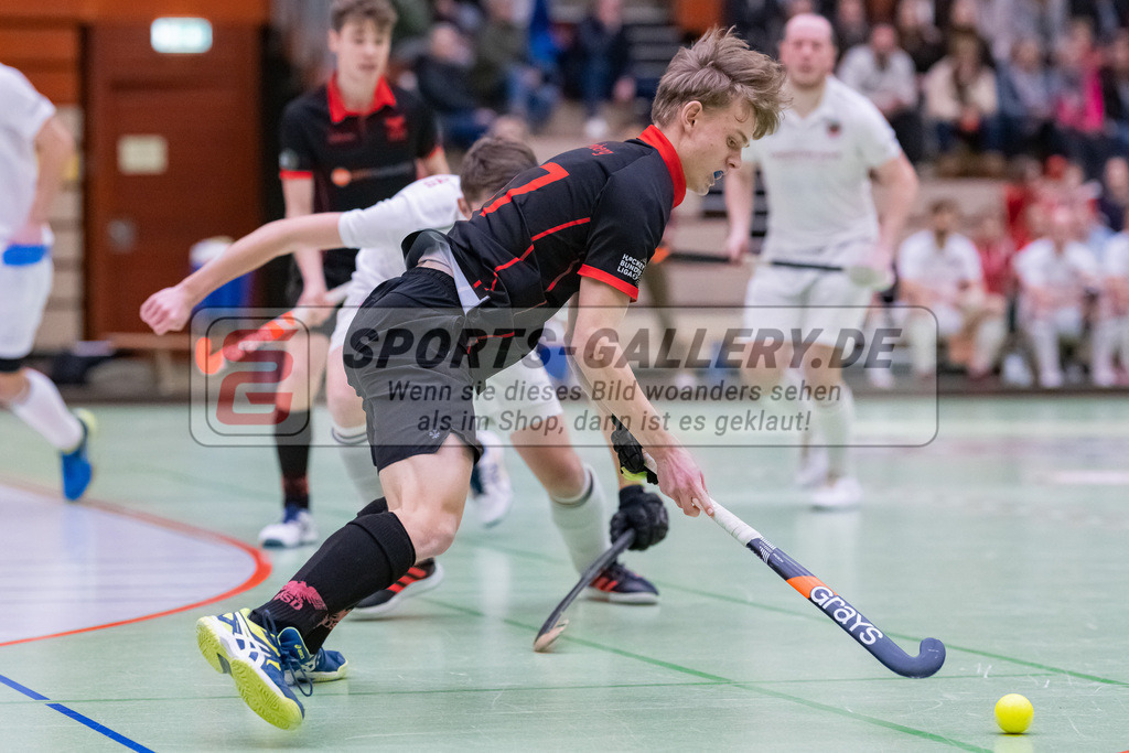 HK_20230113_102680 | 1. Bundesliga ( Halle ) Herren Crefelder HTC - DSD Düsseldorf am 13.1.2023 Crefelder HTC  ( CHTC ) Halle Glockenspitz , Krefeld , Niclas Schickenberg ( DSD Düsseldorf #37 )