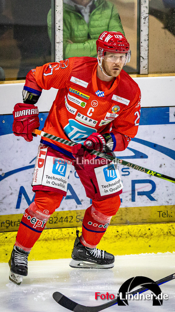 Testspiel EC Peiting vs EV Lindau Islanders | Eishockey Oberliga Süd Vorbereitung 2023/2024, Testspiel EC Peiting vs EV Lindau Islanders
Andreas FEUERECKER (ECP 27) in Aktion,
2023-09-15 in Peiting (Eisstadion)
27 Andreas FEUERECKER (ECP 27)
Copyright: FotoLindner