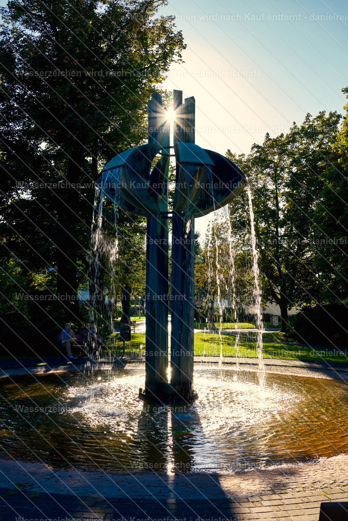 Grüner Saum Hoyerswerda - ZDF-Brunnen | Grüner Saum Hoyerswerda - ZDF-Brunnen - Realisiert mit Pictrs.com