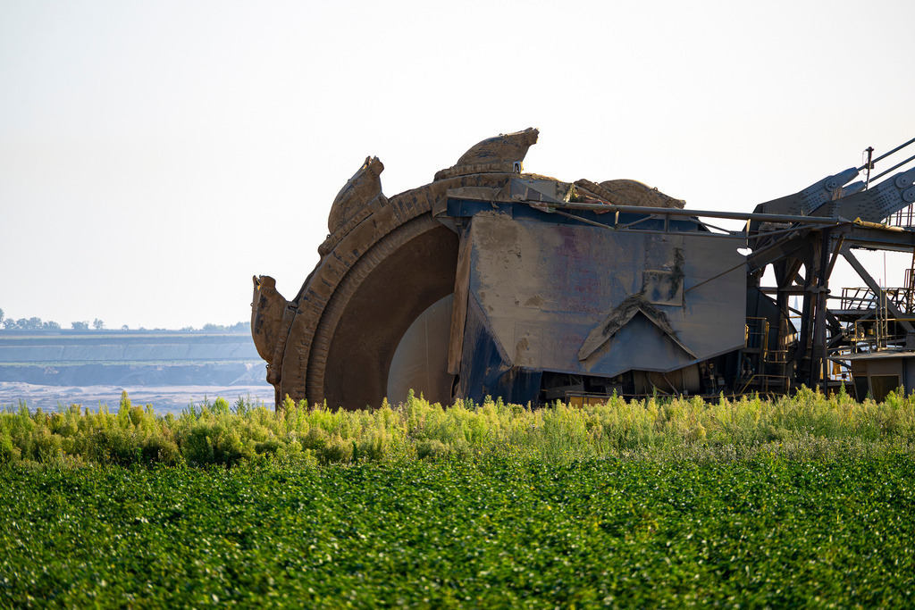 Tagebau Garzweiler - 1.9.2024 | Entdecke exklusive Fotografie im muebri Shop: Stimmungsvolle Motive  Naturaufnahmen und mehr. Jetzt hochwertige Wandbilder und Fotoabzüge online kaufen! - Realisiert mit Pictrs.com