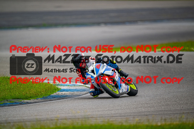 MaZZes_FotoMatrix_240701_6007705_8782 | WEISS