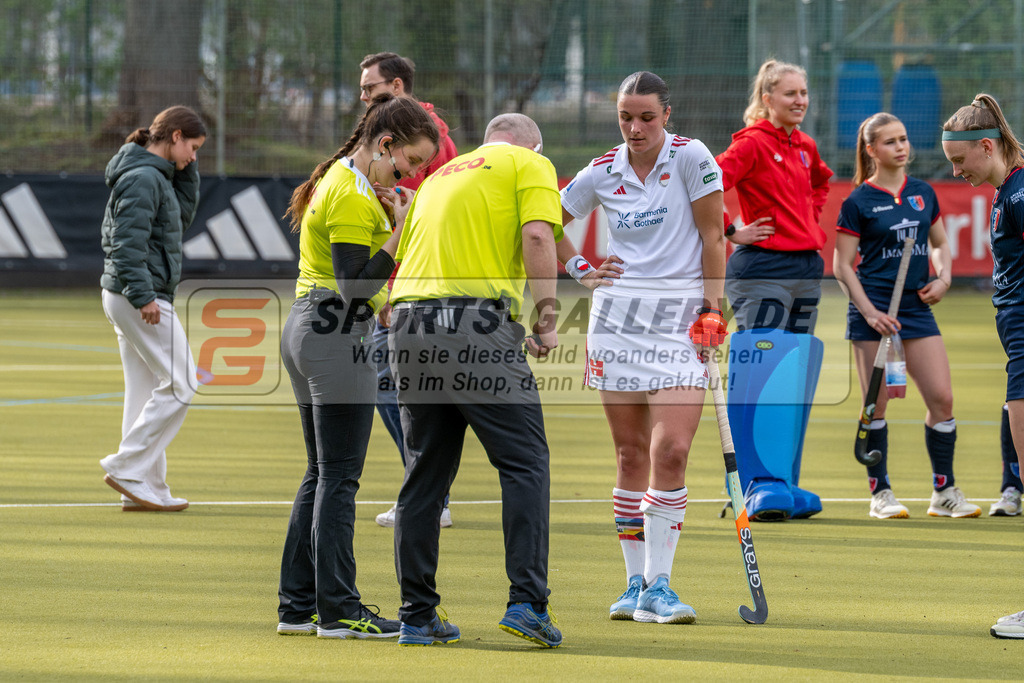 SFE_20250323_0120 | Köln, Deutschland, 23.03.2025:  Hockey 1. Bundesliga Damen Rot-Weiss Köln - Berliner HC im KTHC Stadion Rot-Weiss Köln Tennis and Hockey Club am 23.03.2025 in Köln, Deutschland. (Foto von Stephan Fehrmann)Köln, Germany, 23.03.2025: Hockey 1. Bundesliga Damen Rot-Weiss Köln - Berliner HC in KTHC Stadion Rot-Weiss Köln Tennis and Hockey Club at 23.03.2025 in Köln, Deutschland. (Foto from Stephan Fehrmann)
