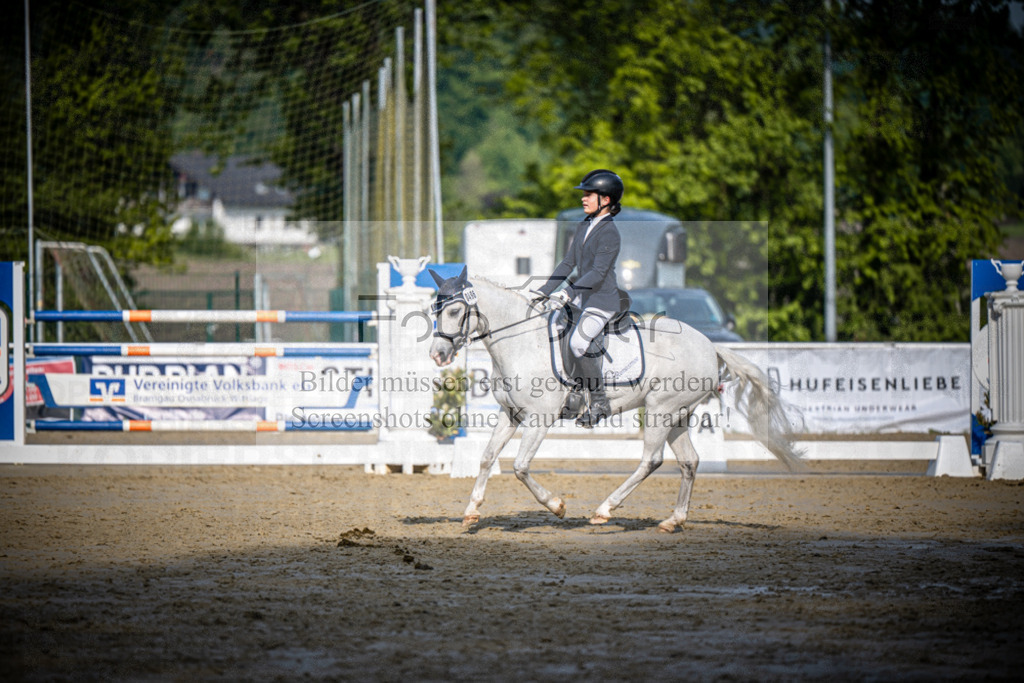 DOS_1650 | Reitturnier Venne - Realisiert mit Pictrs.com