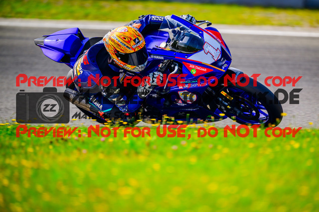 MaZZes_FotoMatrix_240831_6007705_7081 | R7