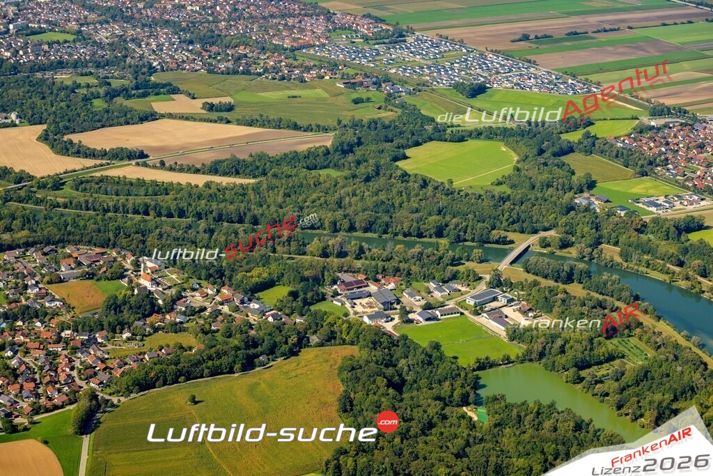 Das Luftbild zeigt : Gewerbegebiet Gottfrieding - Die Luftaufnahme wurde 2023 vom UL-Flugzeug aus erstellt ( keine Drohne ) - Hochauflösende Luftaufnahme - Für grossformatige Ausdrucke geeignet. Die Geschenkidee !Mit Lizenz und Bildrechte bestellbar