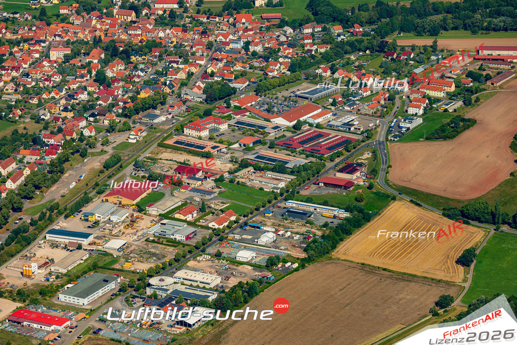Neue Luftbildaufnahme der Stadt Dermbach - Das Luftbild wurde 2025 vom UL-Flugzeug heraus erstellt ( keine Drohnenaufnahme ) - Hochauflösende Luftaufnahme - für Wandbilder und großformatige Ausdrucke geeignet. Das besondere Geschenk!Hier alle&nbsp;Infos zur Lizenzierung der LuftaufnahmeWir fliegen auch dieses Jahr wieder in Ihre Region um Luftbilder zu erstellen.- Luftbild anfragen