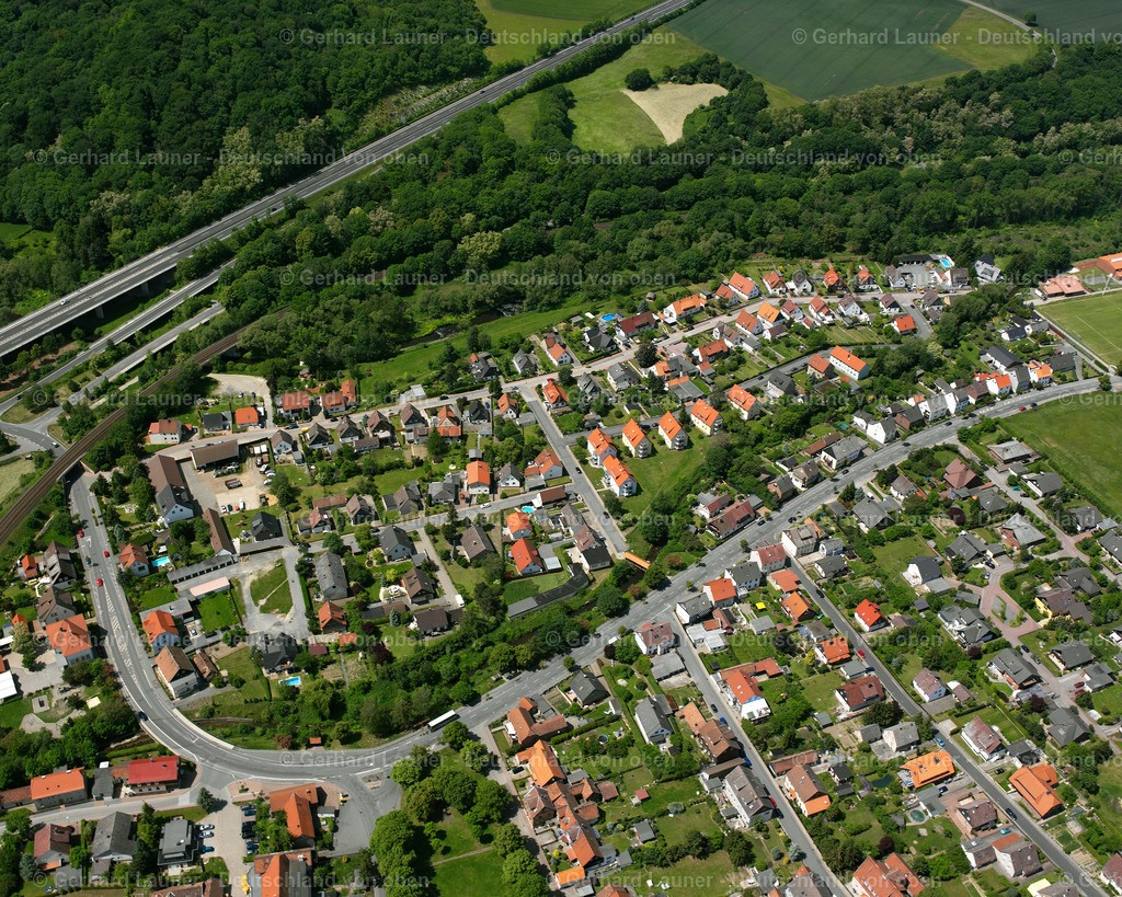 2638269 | WIEDELAH 09.06.2006 Wohngebiet einer Einfamilienhaus- Siedlung  in Wiedelah im Bundesland Niedersachsen, Deutschland // Single-family residential area of settlement  in Wiedelah in the state Lower Saxony, Germany Foto: Gerhard Launer