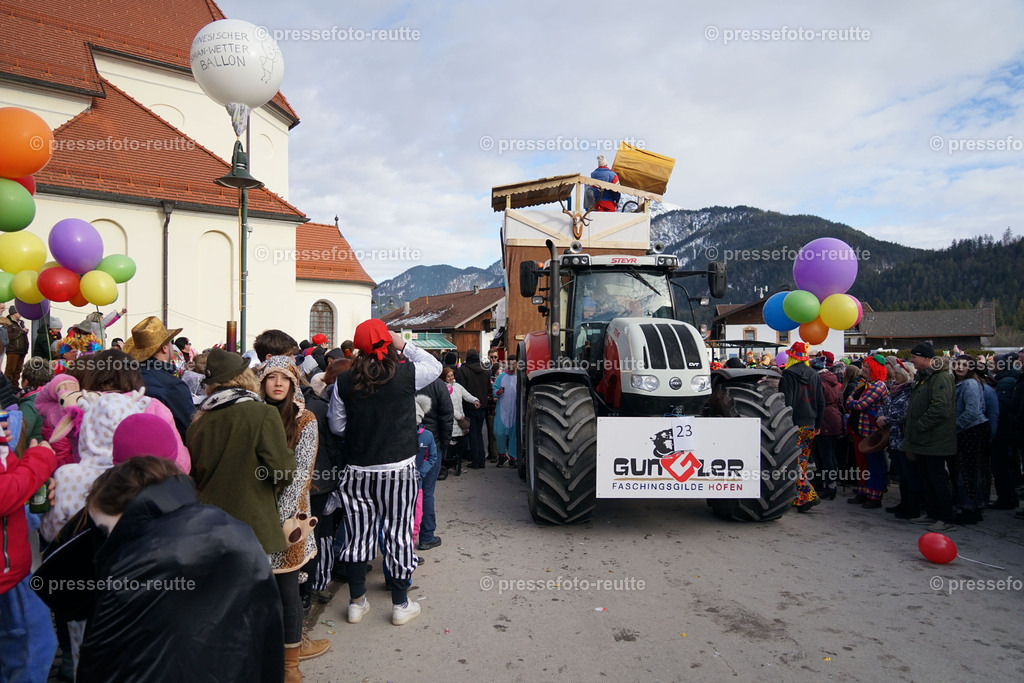 news-2023-Feb11-Fasching-Weissenbach-DSC01997 | Info aus dem Bezirk Reutte/Ausserfern Tirol sowie eine umfangreiche Bilddatenbank über die gesamte Region: Lechtal, Talkessel Reutte, Tannheimertal, Zwischentoren. Lech, Plansee, Zugspitze, Grenztunnel, B179, Fernpassstraße, Verkehr, Lawinen, Tradition, - Realisiert mit Pictrs.com