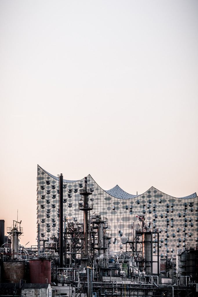 Alternativer Blick auf die Elbphilharmonie 03 | Durch die Stadt gehen, als wohnte man woanders. Fotografie, subjektiver Urbanismus und aktiver Müßiggang. - Realisiert mit Pictrs.com