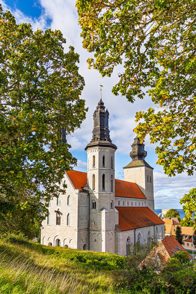 Blick auf die Domkirche zu Visby auf Gotland, Schweden | Blick auf die Domkirche zu Visby auf Gotland, Schweden.