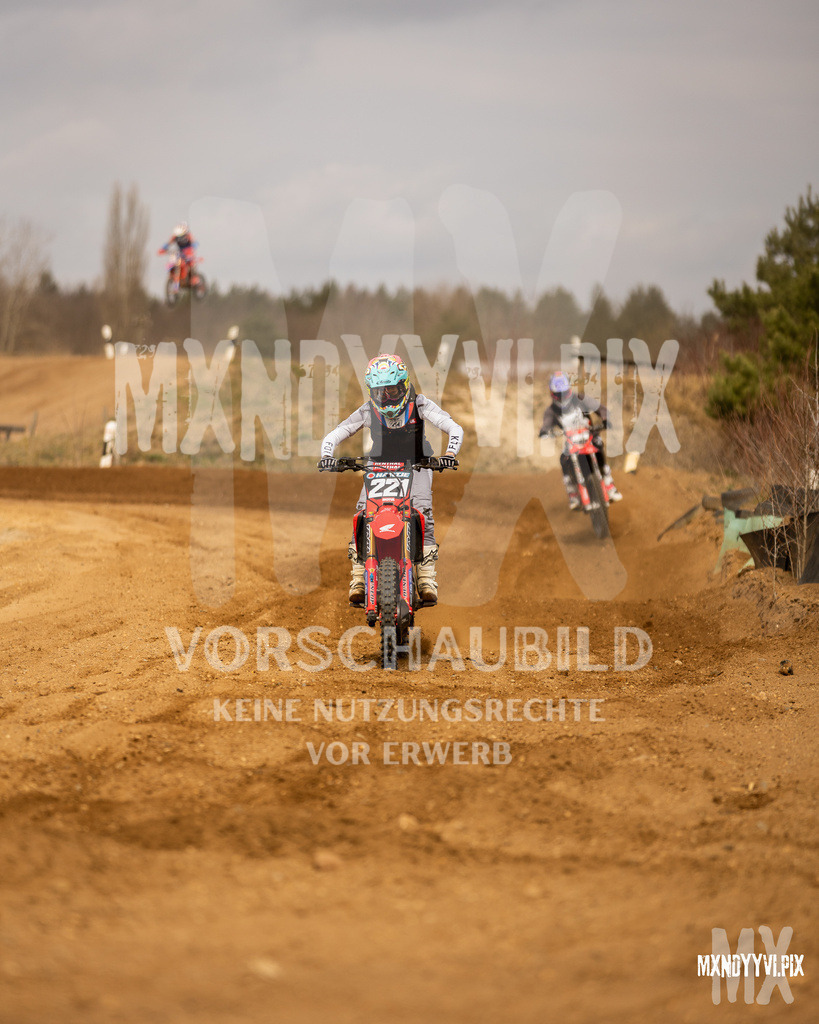 866A1394 | mxndyyvipix